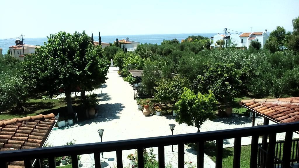 Nireas Apartment Nea Skioni Luaran gambar