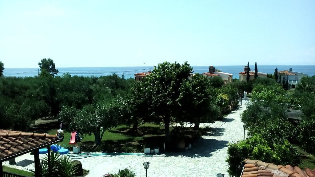 Nireas Apartment Nea Skioni Luaran gambar