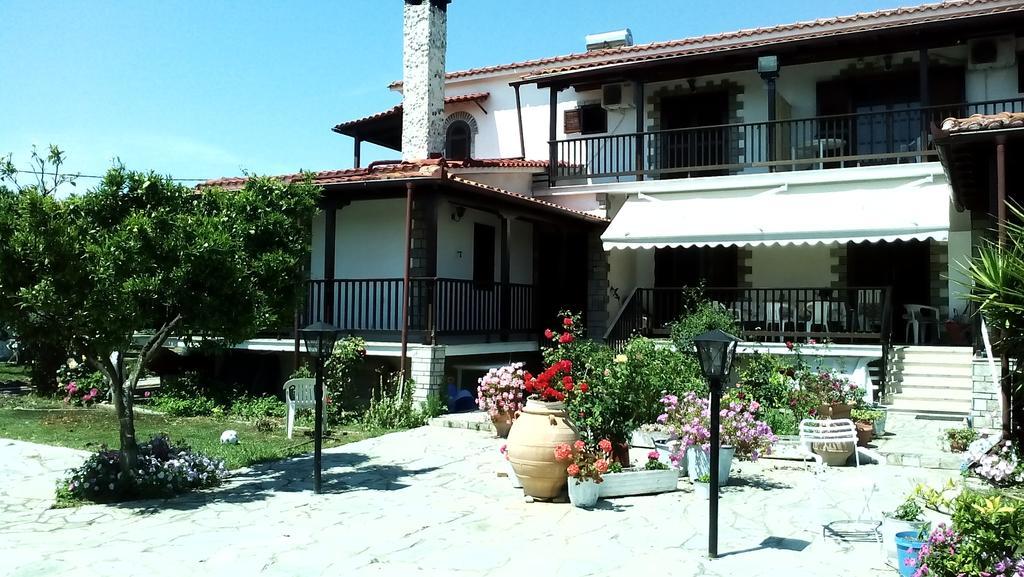 Nireas Apartment Nea Skioni Luaran gambar
